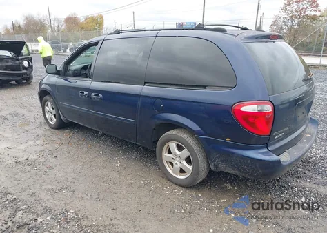 2005 Dodge Grand Caravan Sxt z USA, uszkodzony, nr VIN 2D4GP44LX5R491795